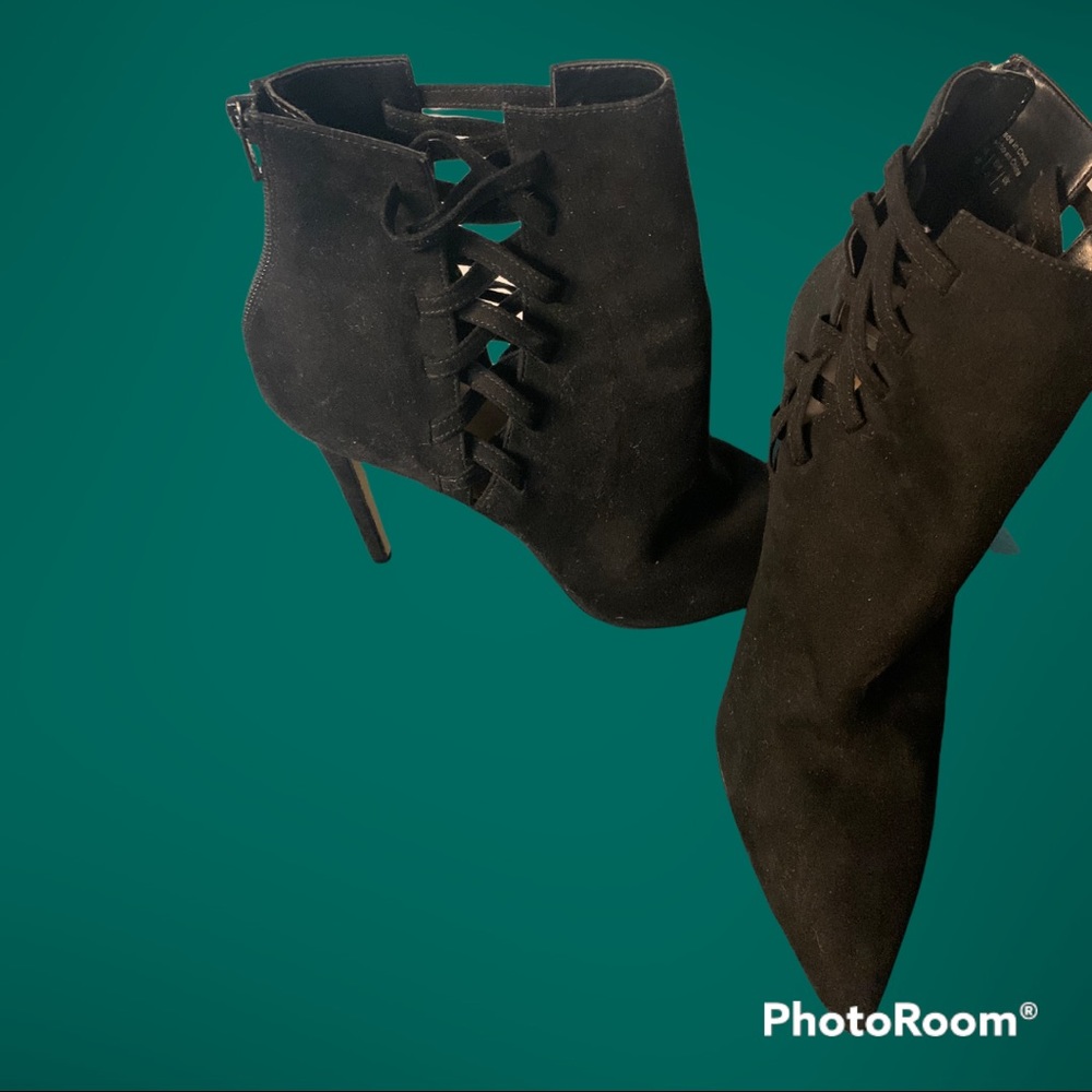 Brand new 4 1/2 inch Aldo booties.